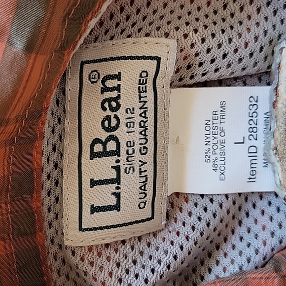 Last Chance, L.L.Bean men's shirt, size lg - Picture 3 of 3